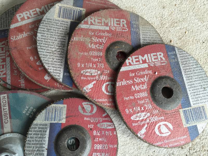 lot 23 image: Bucket full of misc tools and