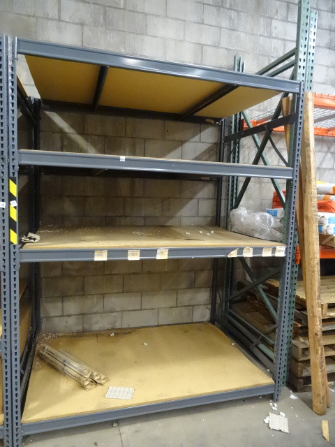 lot 17 image: Metal Shelving Unit 76 X 50 X 96