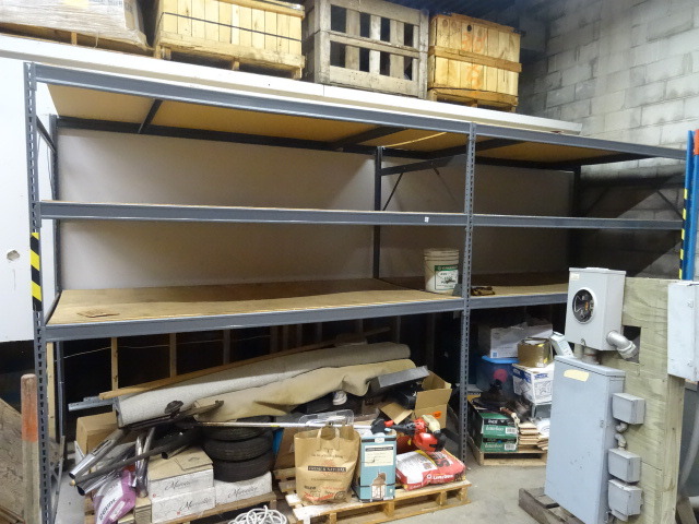 lot 23 image: Metal Shelving Unit 197 X 50 X 96