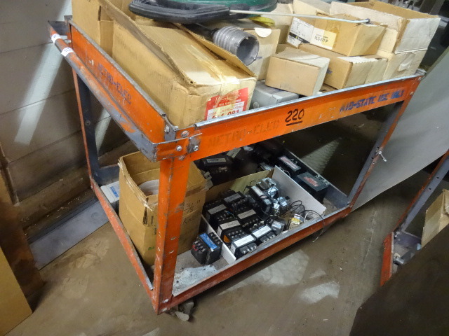 lot 37 image: Metal Shop Cart 36 X 24 X 31