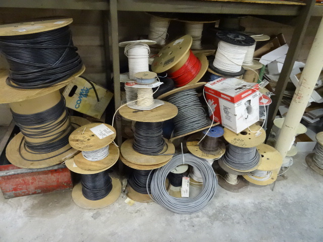 lot 47 image: Large Quantity of Low Voltage Wire