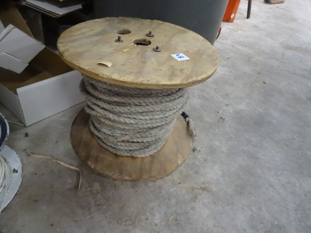 lot 48 image: 38 Wire Pulling Rope