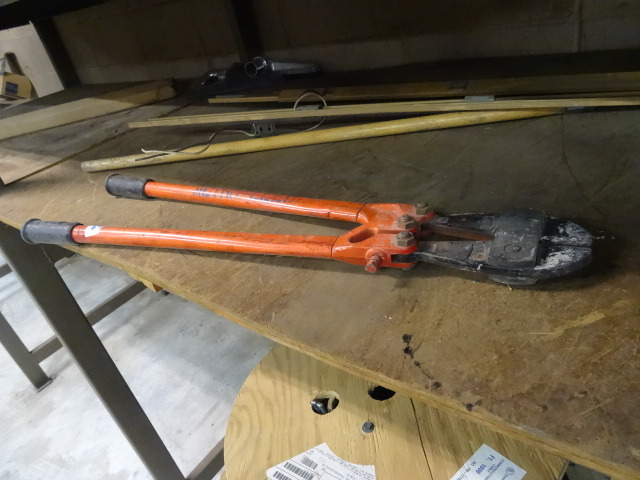 lot 49 image: Bolt Cutter