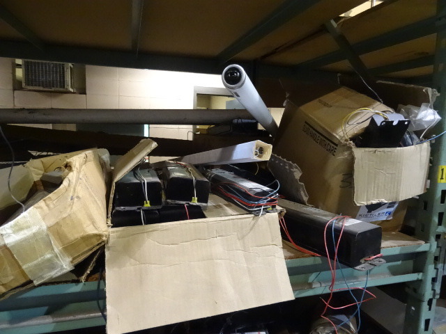 lot 125 image: Misc Ballasts