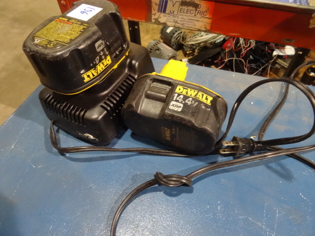 lot 136 image: Dewalt 14.4 Volt Charger