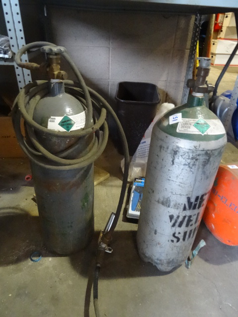 lot 151 image: 2 Carbon Dioxide Tanks