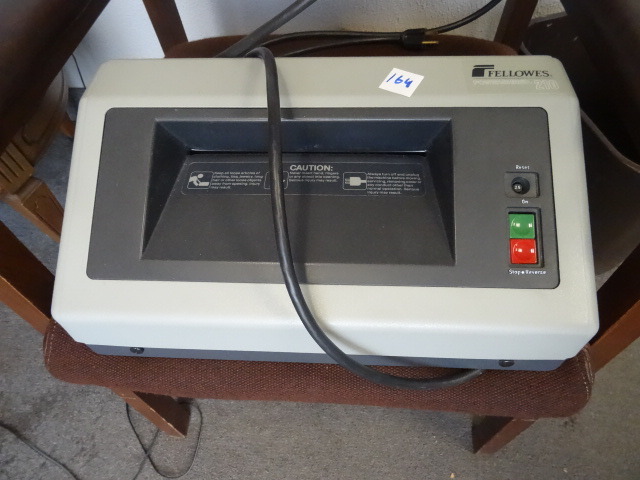 lot 164 image: Paper Shredder Fellows 210