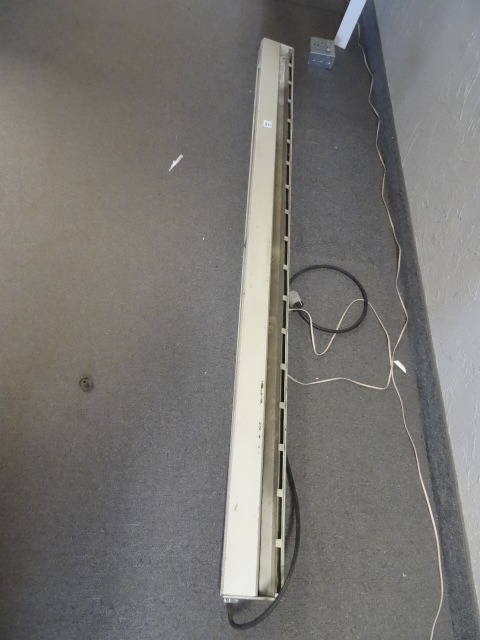 lot 165 image: 72 Electric Heater 110 Volt