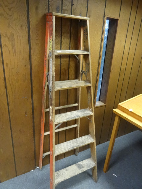 lot 168 image: 6 Wood Step Ladder