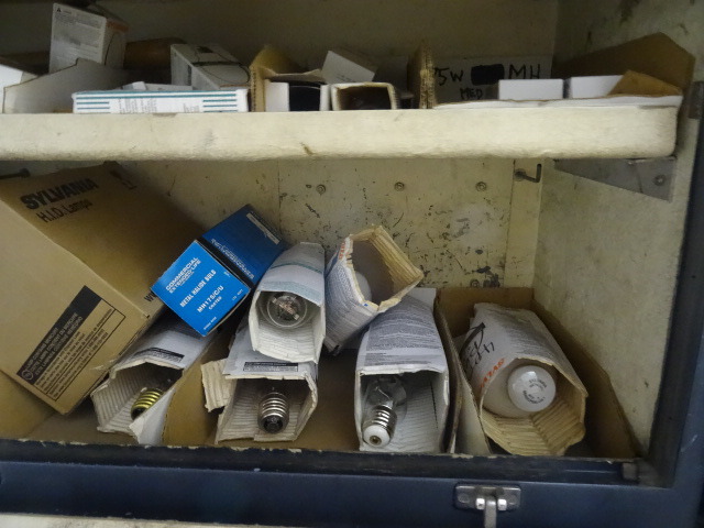 lot 180 image: Misc High Pressure Sodium Bulbs