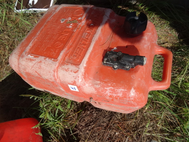 lot 41 image: Quick Silver Outboard Motor Tank