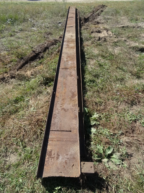 lot 46 image: 2 Steel I Beams 24 X 12 and 22 X 12