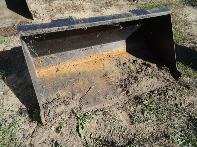 lot 49 image: 48 Skid Loader Bucket