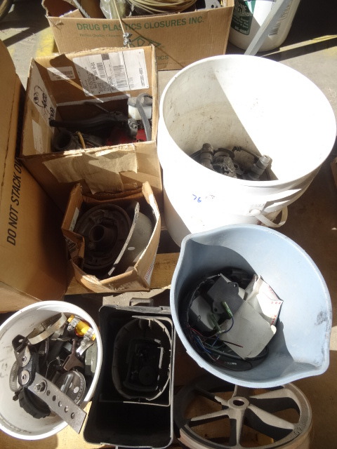 lot 76 image: Misc 3 Wheeler Parts