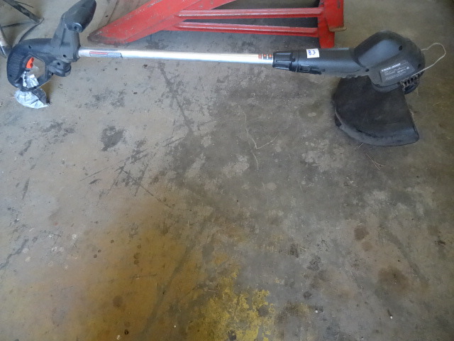 lot 83 image: Black and Decker Electric Weed Whip