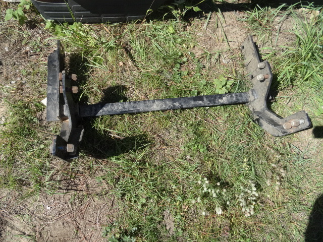 lot 84 image: Myers Plow Frame For 2003 F350 Truck
