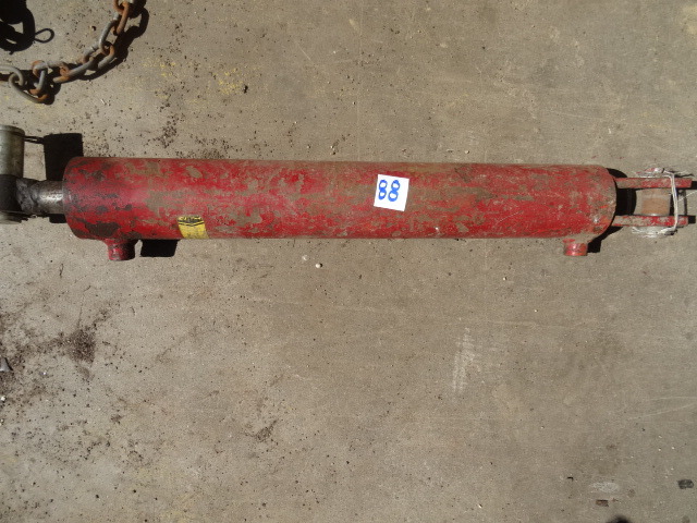 lot 88 image: 1 X 18 Hydraulic Cylinder