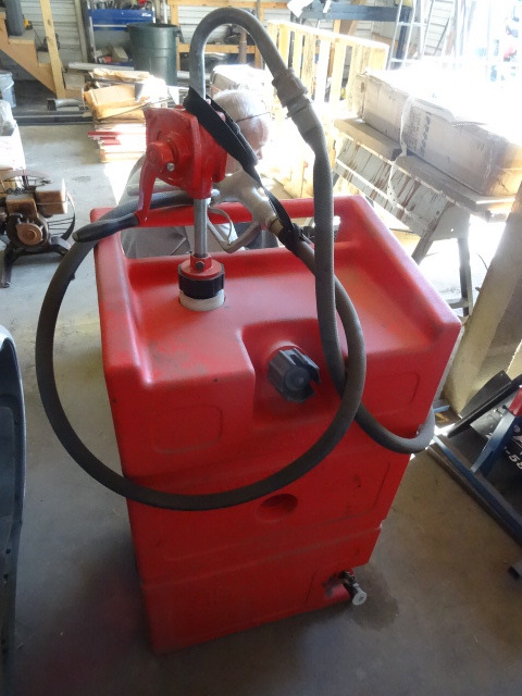 lot 91 image: Portable Gas Caddy