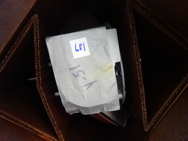 lot 107 image: Briggs Short Block Motor New V-51