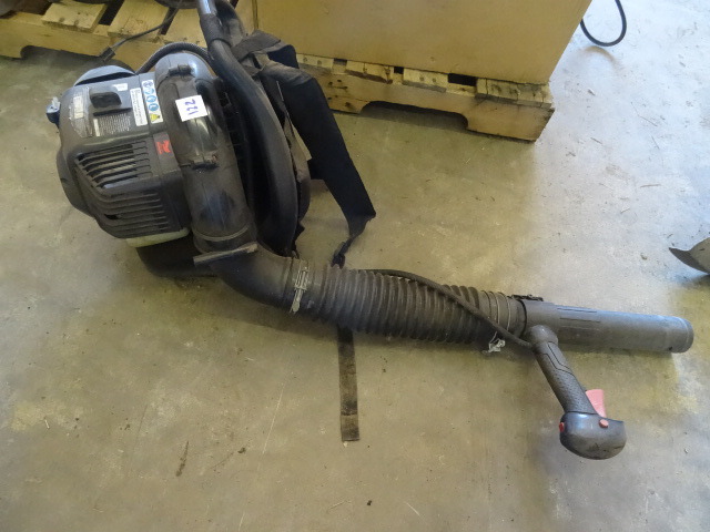 lot 122 image: Craftsman 230 cc Back Pack Blower