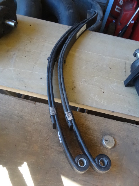 lot 134 image: Set Of Trailer Springs 123456789123