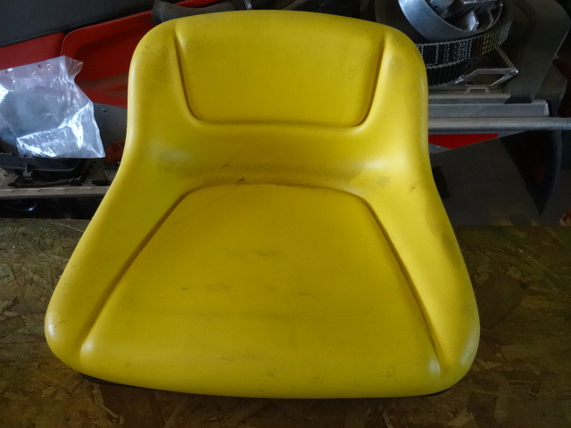 lot 137 image: New John Deere Seat