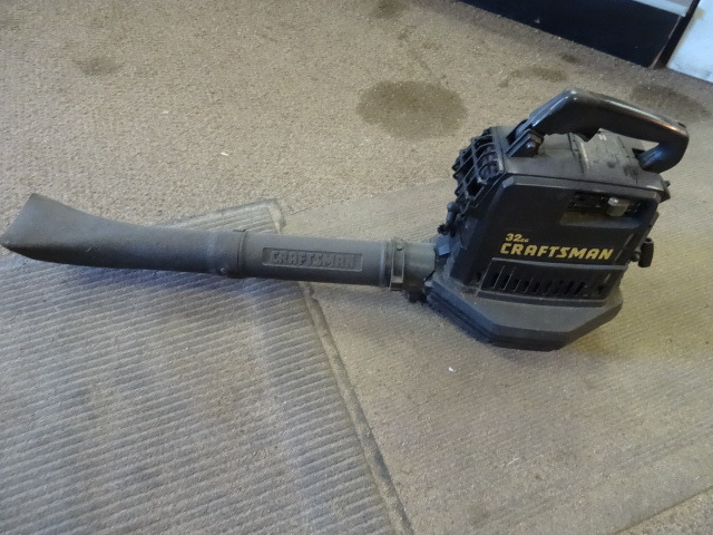 lot 156 image: 32 cc Craftsman Leaf Blower 2 Cycle
