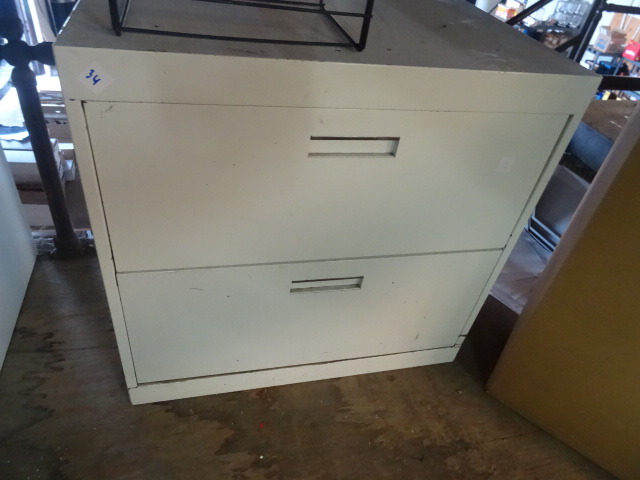 Lateral file