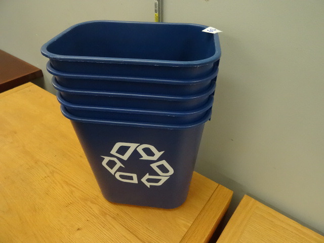 lot 62 image: 5 Plastic Office Size Recycling Cans