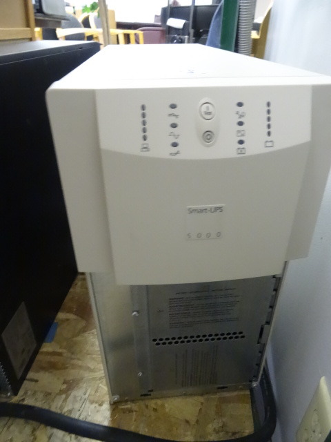 lot 85 image: AC Smart UPS 5000 Back Up