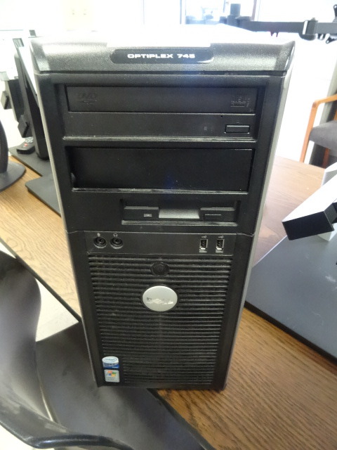 lot 94 image: Dell Optiplex 745 Computer