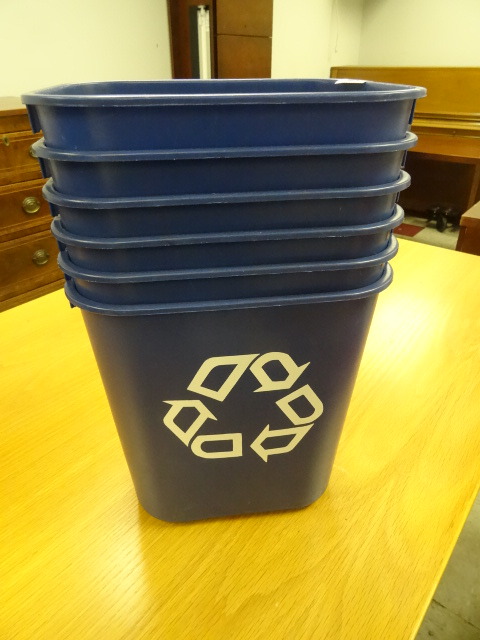 lot 155 image: 5 Plastic Office Size Recycling Cans