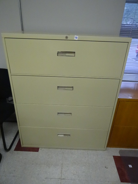 lot 162 image: 42 Metal 4 Drawer Lateral File