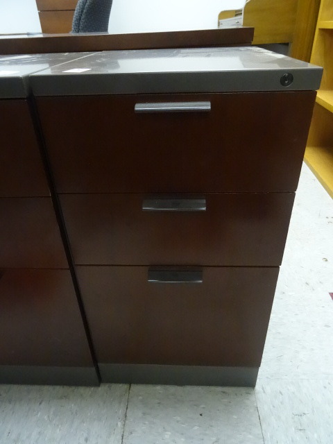 lot 171 image: 15 Metal 3 Drawer Cabinet