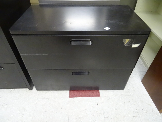 lot 178 image: 36 Metal 2 Drawer Lateral File