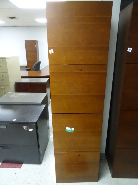 lot 179 image: 4 Door Overhead Cabinet