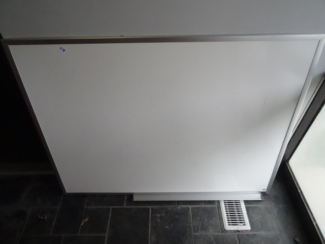 lot 219 image: 48 X 36 White Board