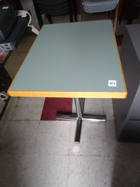 lot 227 image: 18 X 24  Metal Framed Table