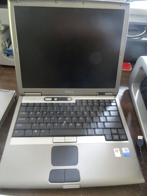 lot 243 image: Dell Latitude D600 Laptop
