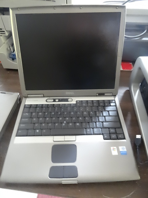lot 244 image: Dell Latitude D600 Laptop