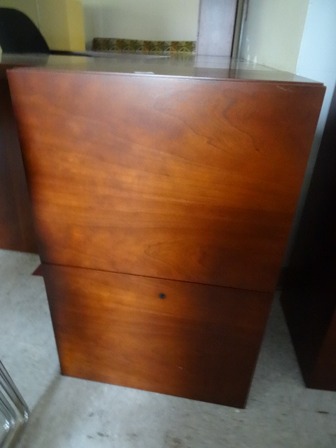 lot 249 image: 2 Door Wood Wall Hanging Cabinet