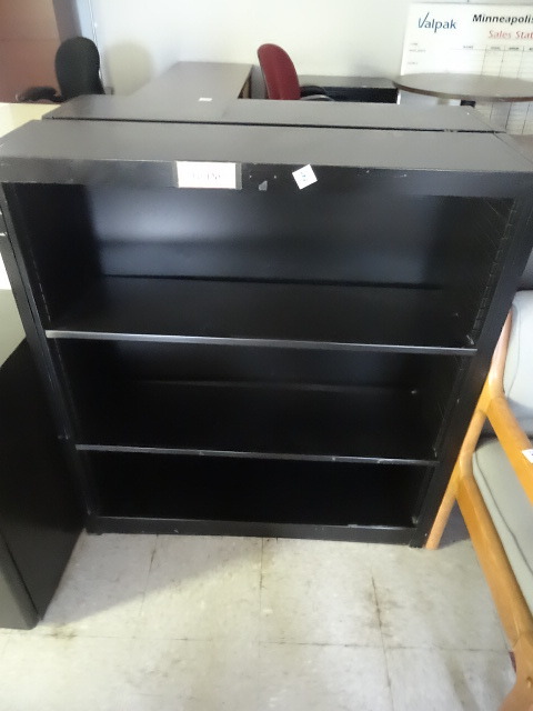 lot 260 image: Metal Book Shelf 38 X 10 X 42
