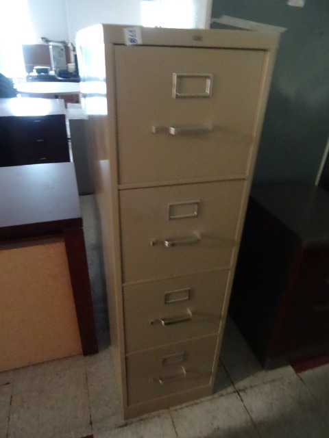 lot 278 image: 15 Metal 4 Drawer File Cabinet
