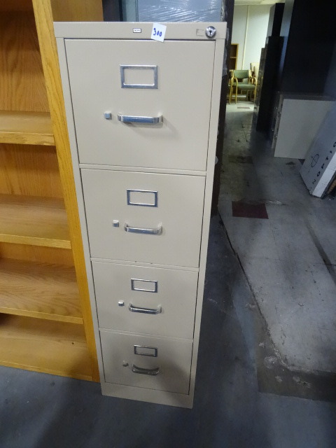 lot 300 image: 15 Metal 4 Drawer File Cabinet