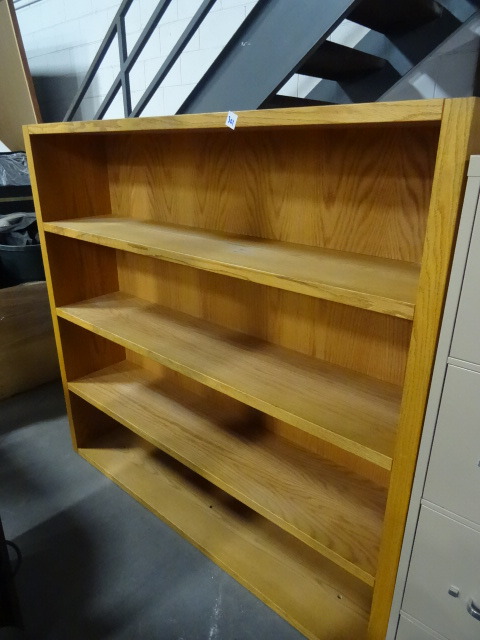 lot 301 image: Oak Wood Book Shelf 60 X 14 X 55