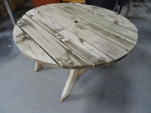 lot 303 image: Round Wood Picnic Table 48
