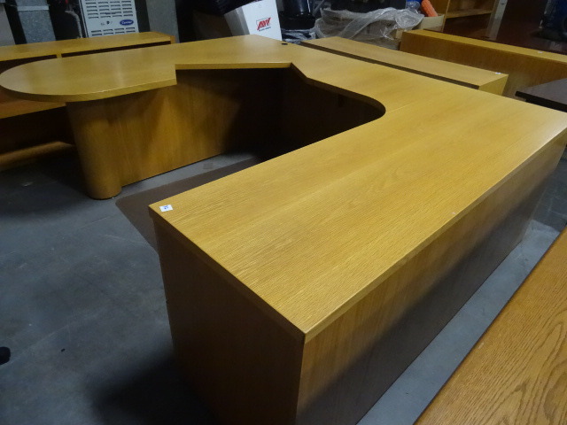 lot 312 image: Oak Wood U Shaped Desk