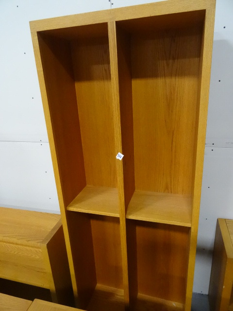 lot 322 image: Oak Wood Cabinet 30 X 13 X 76