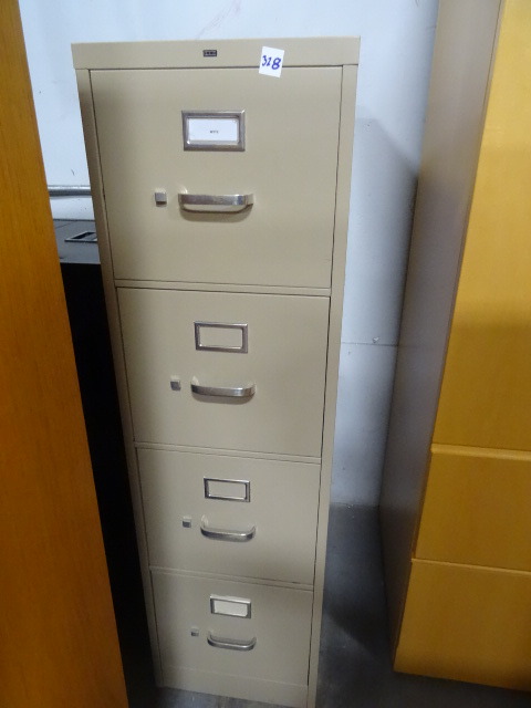 lot 328 image: 15 Metal 4 Drawer File Cabinet