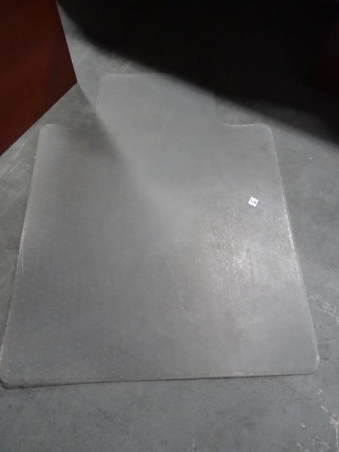 lot 336 image: 36 X 48 Chair Mat